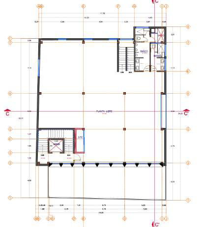 Open-floor plan of D1AS with a column grid, two cores for stairs, elevator and bathrooms, and a terrace along one side.